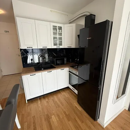 Apartman Lana With Private Parking Póla