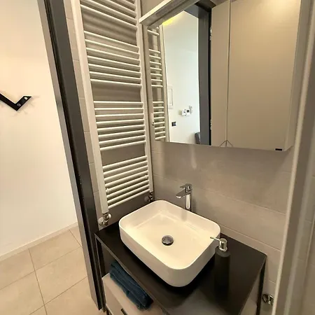 Lana With Private Parking * 풀라