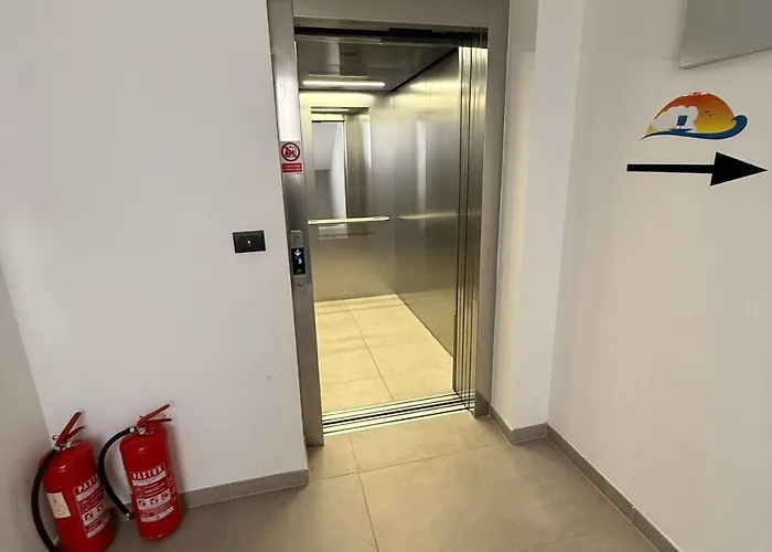 דירה Lana With Private Parking