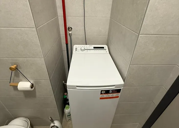 Lana With Private Parking *