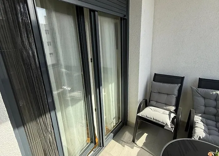 Appartamento Lana With Private Parking